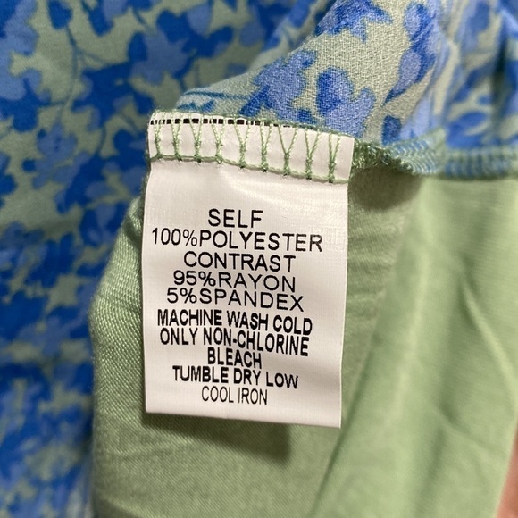 Papermoon Mixed Media Floral Top Size Mesium - Picture 4 of 5